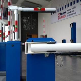 Aanrijdingsslof slagboom toonzaal