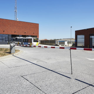 Slagboom met vouwvoet De Lijn